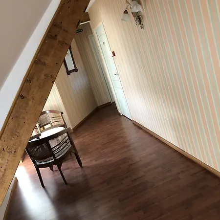 La Bonne Auberge ベッド・アンド・ブレックファスト 3*